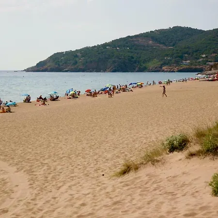 En Playa De Costa Brava